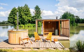 Rybnik Plovouci Sauna Glamping